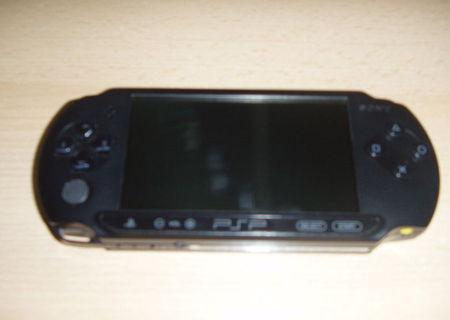 psp e 1004 negru nou foarte bun pret fix si ieftin