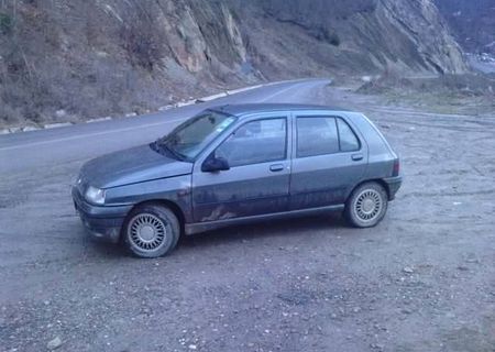 renault clio baccara