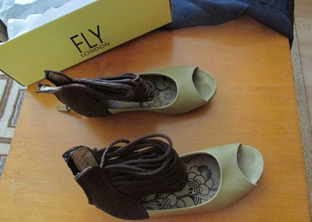 Sandale piele - FLY London