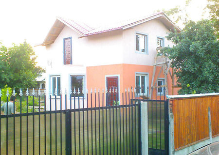 SCHIMB casa-vila P+M Glodeanu-Silistea Buzau, 4 camere,2 bai