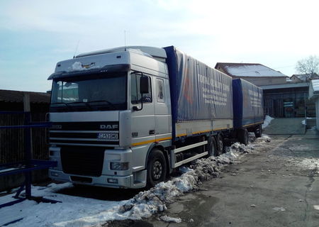 SCHIMB DAF 95 XF + remorca KRONE cu autocamion cu macara