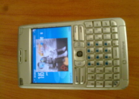 se vinde nokia e61