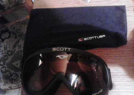 Ski/Snowboard SCOTT Googles , Light Amplifier Lens