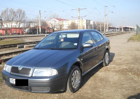 skoda octavia tour 1.6 benzina