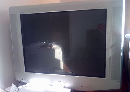 Sony Trinitron kv-29ls35k, diagonala de 29 inch ~ 72 cm.