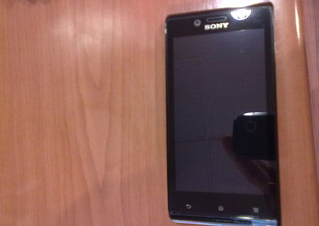 Sony Xperia J ST26i de vanzare