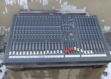 Soundcraft LX7 24