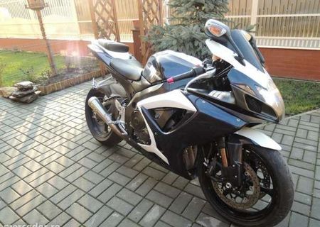 SUZUKI GSXR 750