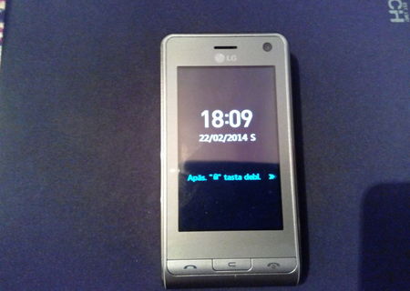 Telefon LG KU990i