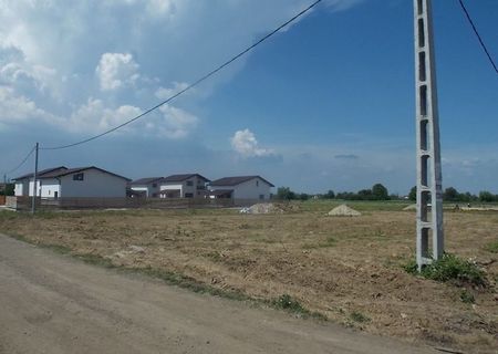 Teren construibil- comuna berceni, central 396 mp/utili