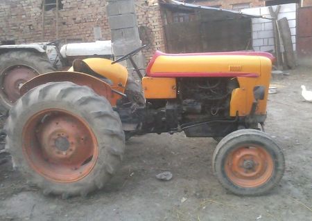 Tractor Fiat 411