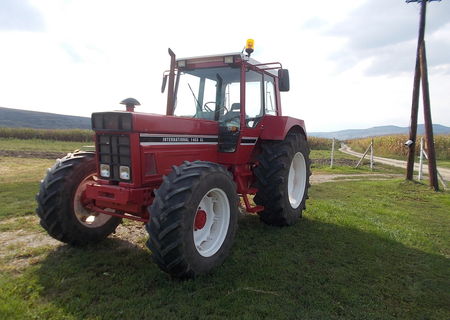 tractor INTERNATIONAL 1455 xl