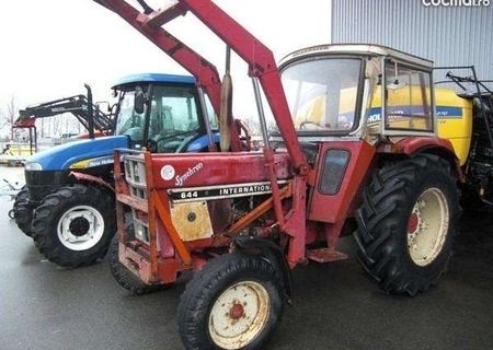 Tractor "International 644"cu incarcator