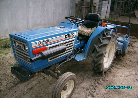 Tractor ISEKI japonez