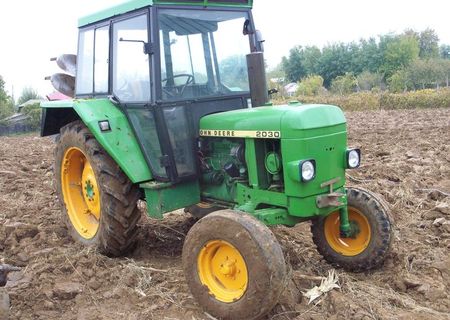 Tractor john deer 2030+plug