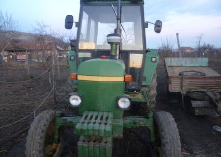 TRACTOR JOHN DEERE