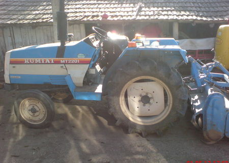 Tractor Mitsubishi,25CP, cu utilaje