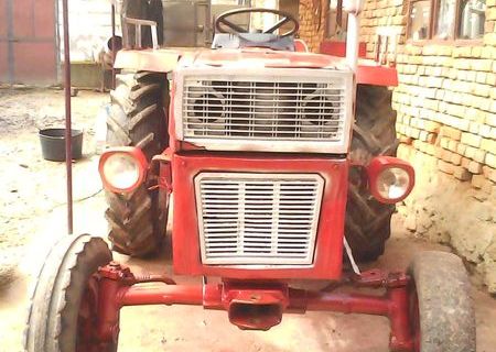 Tractor U445