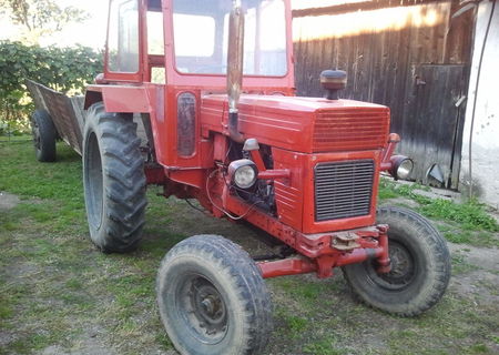 TRACTOR U650