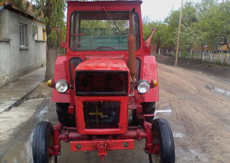 Tractor UTB 550