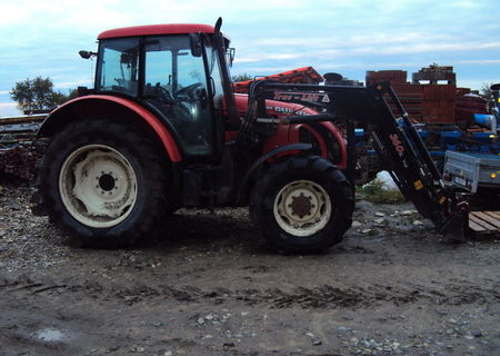 tractor zetor cu incarcator frontal