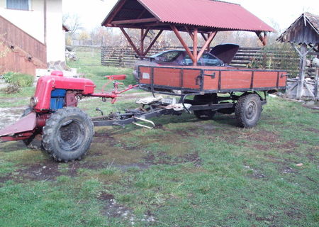 Tractoras de vanzare