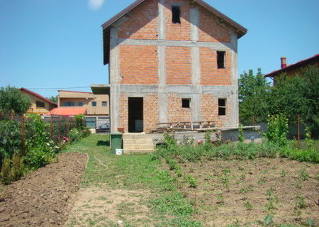 Urgent vanzare vila la rosu