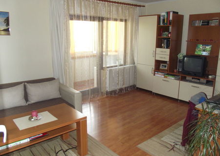 vand apartament