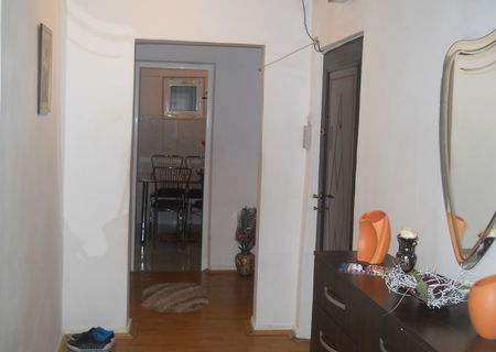 vand apartament