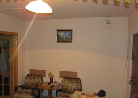 vand apartament 2 cam aradului est