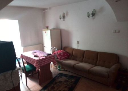 Vand apartament 2 camere