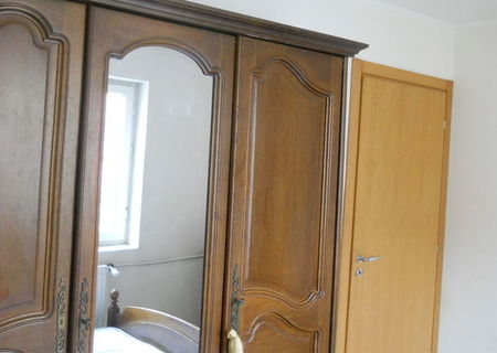 vand apartament 2 camere