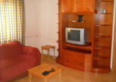 vand apartament 2 camere