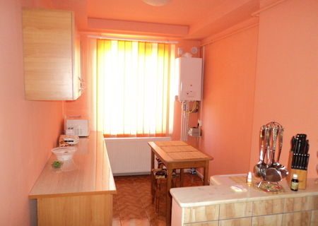 vand apartament 2 camere