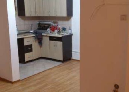 vand apartament 2 camere c.f.1/dec prundu 24500eruo