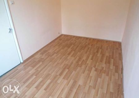 vand apartament 2 camere c.f.2 aleea oituz 22500euro