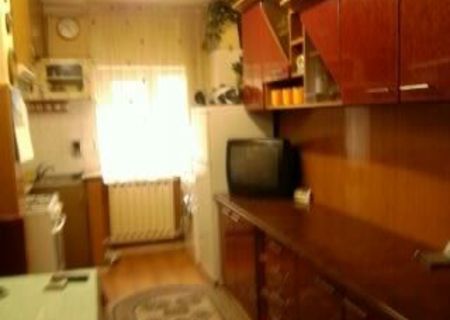 Vand apartament 2 camere racadau