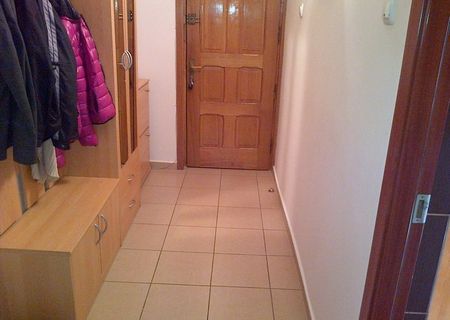 Vand apartament 3 camere