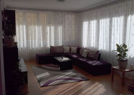 Vand apartament 3 camere