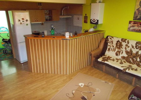 Vand apartament 3 camere 70mp Zona Calea Poplacii