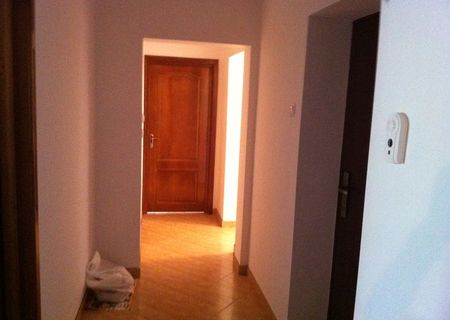 Vand apartament 3 camere Braila