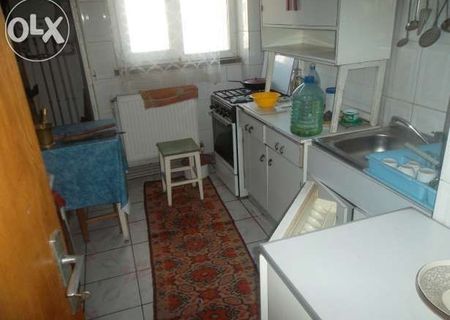 vand apartament 3 camere c.f.1/dec nord 30000euro