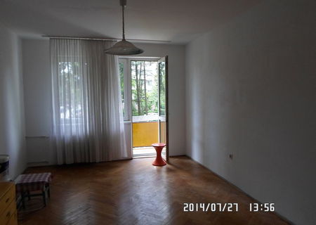 Vand apartament 3 camere in cart. Gheorgheni