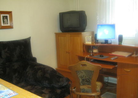 Vand apartament 3 camere zona deal, ultracentral