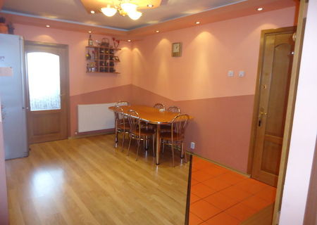 Vand apartament 3camere, 90mp, Prundu-53000E