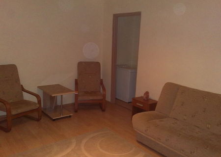 vand apartament cu 2 camere