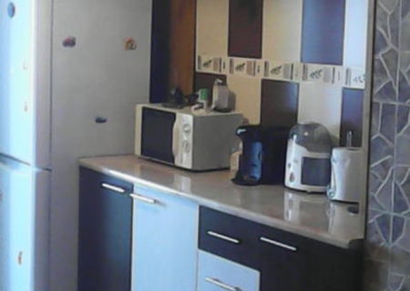 Vand apartament cu 3camere,Babeni