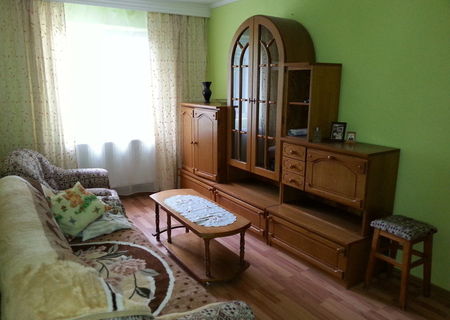 Vand apartament podu ros