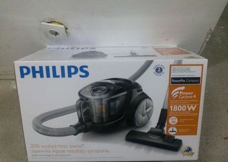 Vand Aspirator fara sac Philips FC8473