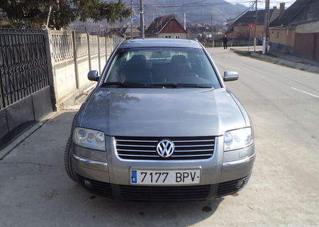 vand autoturism vw passat 2002 culoare gri metalizat